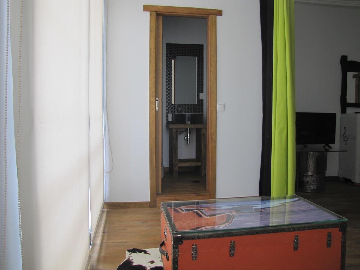Modern & Recycled Guest House Машику Екстериор снимка