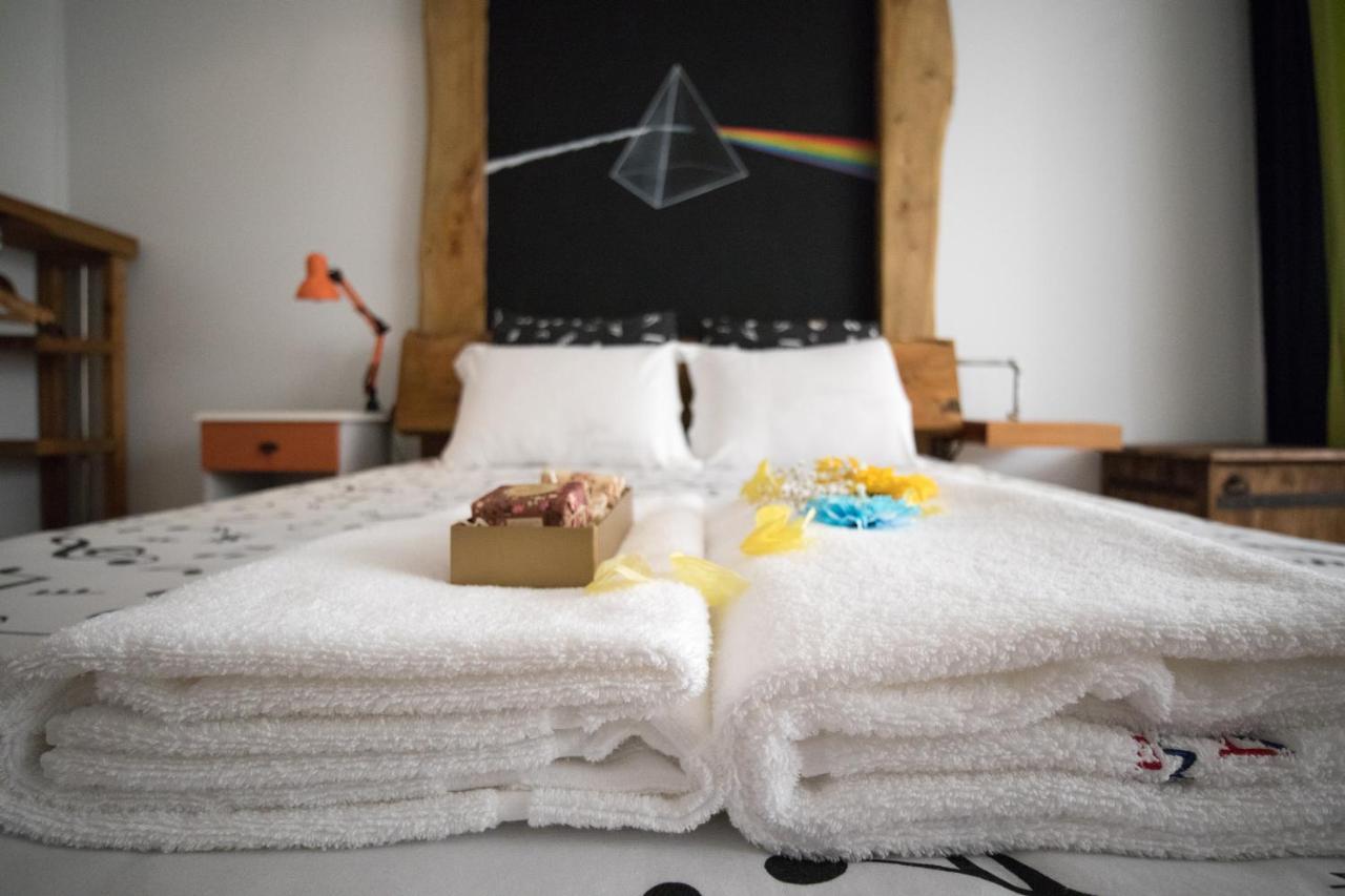 Modern & Recycled Guest House Машику Екстериор снимка